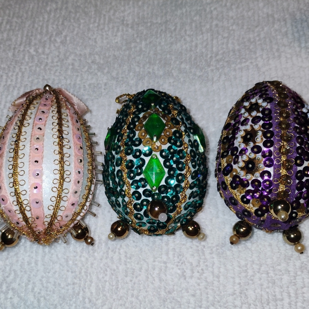 Decorative Handmade Christmas Ornament / Beaded Easter Eggs Vintage Lot Of 9 - Picture 9 of 14